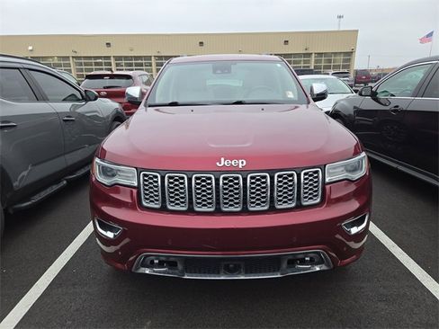 Used 2017 Jeep Grand Cherokee Overland w/ Jeep Active Safety Group image 2
