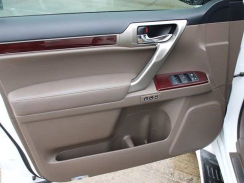 Used 2019 Lexus GX 460 Premium image 21