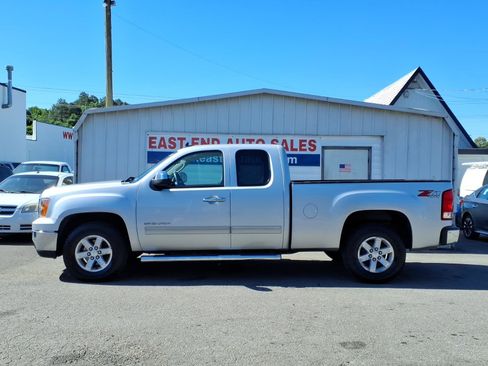 Used 2012 GMC Sierra 1500 SLE w/ Power Tech Package AWD/4WD image 2