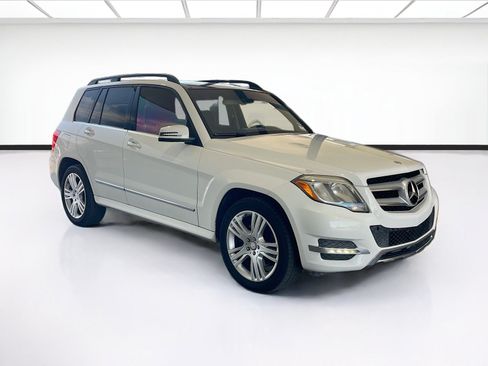 Used 2015 Mercedes-Benz GLK 350 2WD image 3
