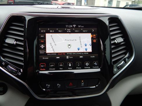 Used 2020 Jeep Cherokee Limited AWD/4WD image 16