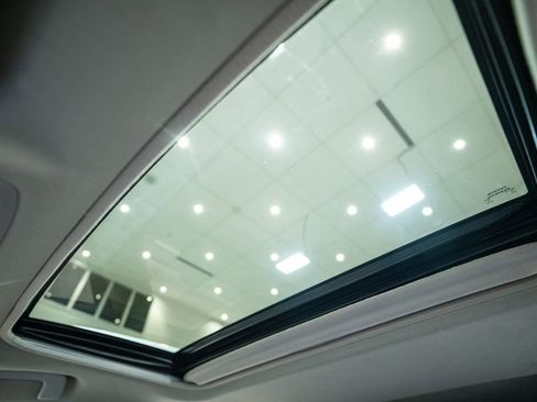 Used 2016 Toyota RAV4 Limited w/ Advanced Technology Package AWD/4WD image 33