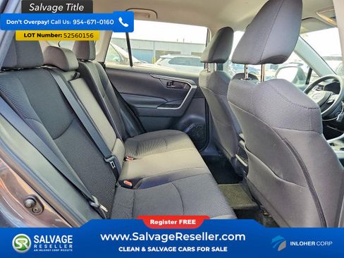 Used 2019 Toyota RAV4 LE w/ Carpet Mat Package FWD image 15