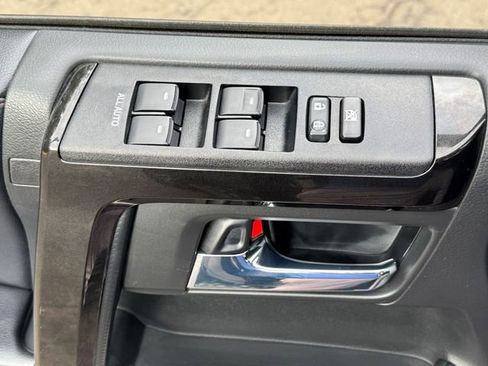 Used 2019 Toyota 4Runner TRD Off-Road Premium image 32