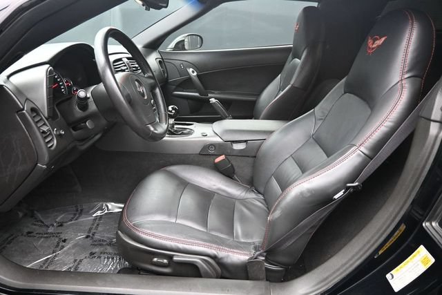 Used 2006 Chevrolet Corvette Coupe RWD image 12