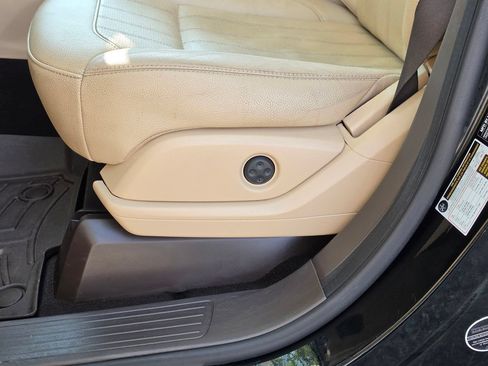 Used 2019 Mercedes-Benz GLE 400 4MATIC image 17