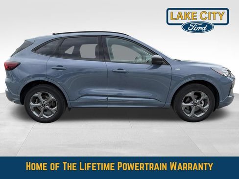 Used 2024 Ford Escape ST-Line w/ Tech Pack #1 AWD/4WD image 7