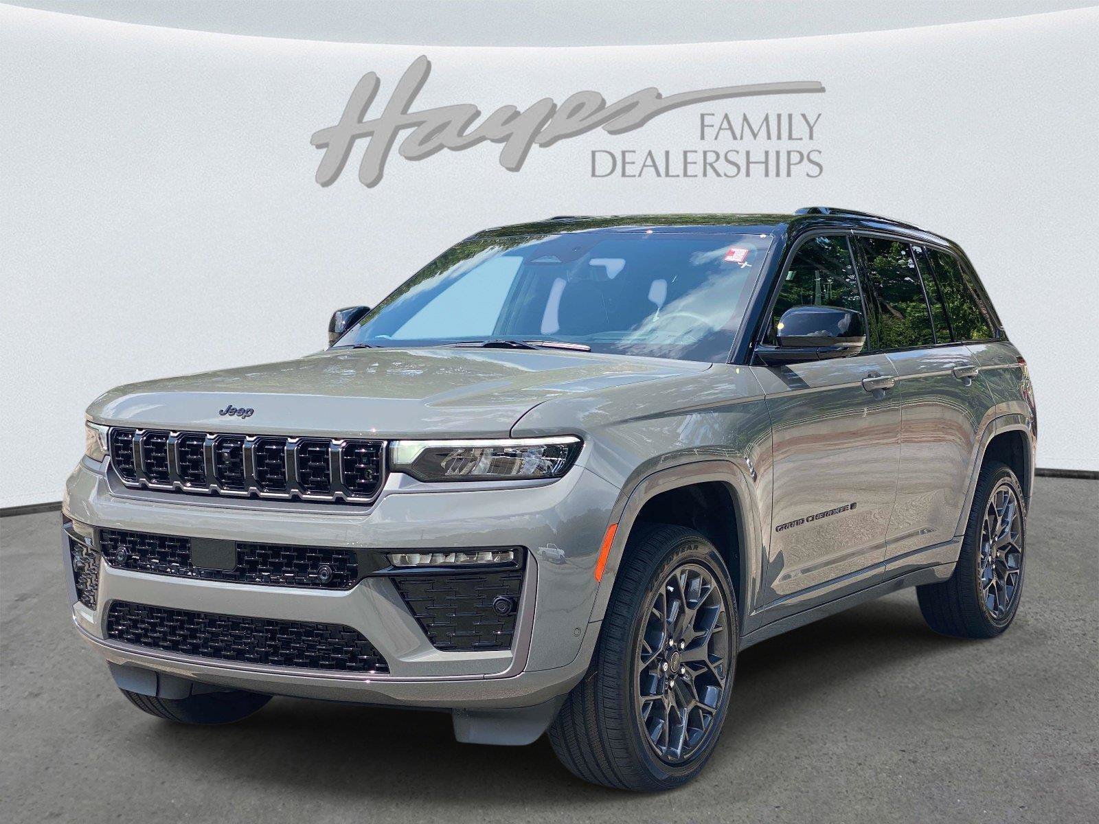 New 2027 Jeep Grand Cherokee Summit w/ Adv Protech Group IV AWD/4WD image 7