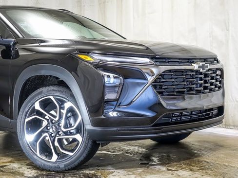 New 2026 Chevrolet Trax RS w/ Driver Confidence Package image 3