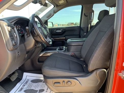 Certified 2021 Chevrolet Silverado 1500 LT Trail Boss w/ LPO, Dark Essentials Package AWD/4WD image 17