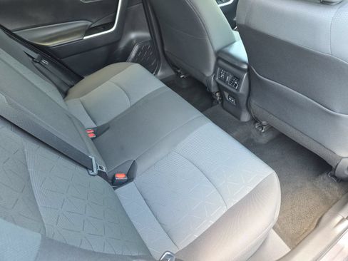 Used 2024 Toyota RAV4 XLE FWD image 11