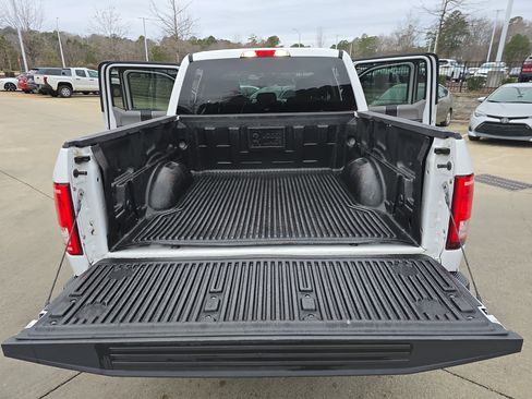Used 2016 Ford F150 XLT image 13