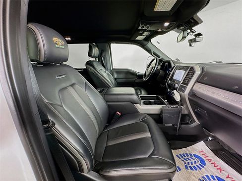 Used 2020 Ford F350 Platinum w/ FX4 Off-Road Package image 29