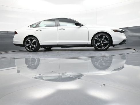 Certified 2023 Honda Accord Sport image 28