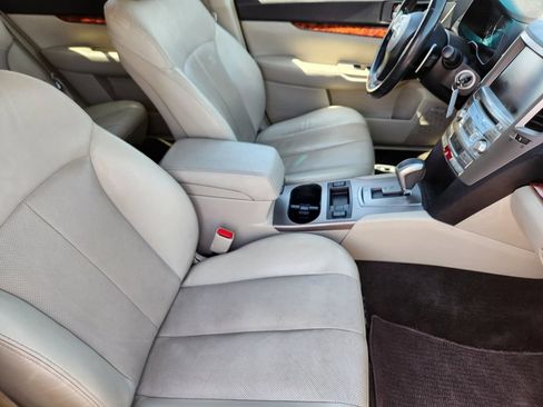 Used 2012 Subaru Outback 2.5i Limited AWD/4WD image 17