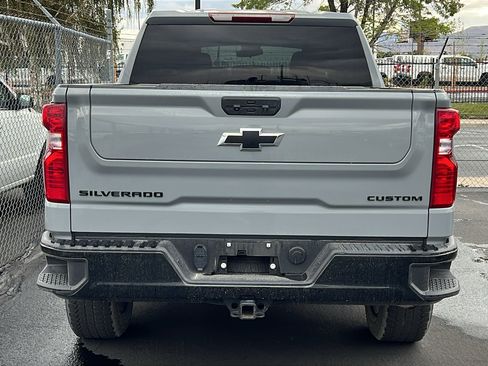 Used 2024 Chevrolet Silverado 1500 Custom Trail Boss w/ Turbomax Blackout Package AWD/4WD image 3