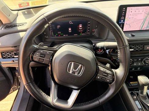 Used 2023 Honda Accord Touring image 15