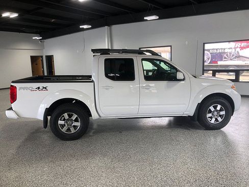 Used 2010 Nissan Frontier PRO-4X w/ Pro-4x Value Truck Pkg AWD/4WD image 6