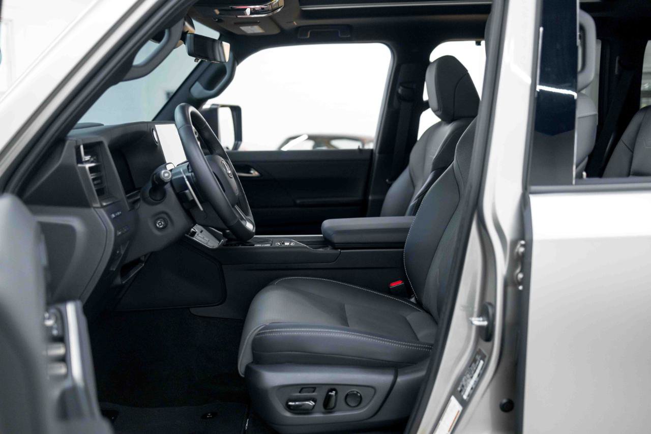 Used 2026 Lexus GX 550 w/ Accessory Package (ZB) AWD/4WD image 40