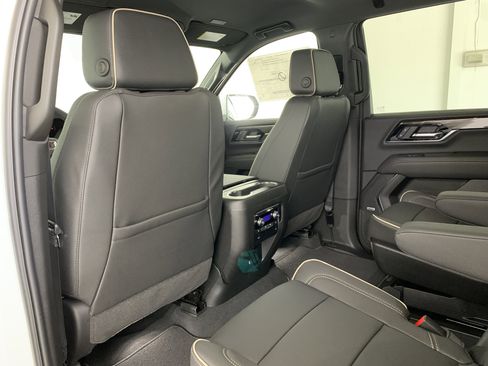 New 2026 GMC Yukon Elevation image 43