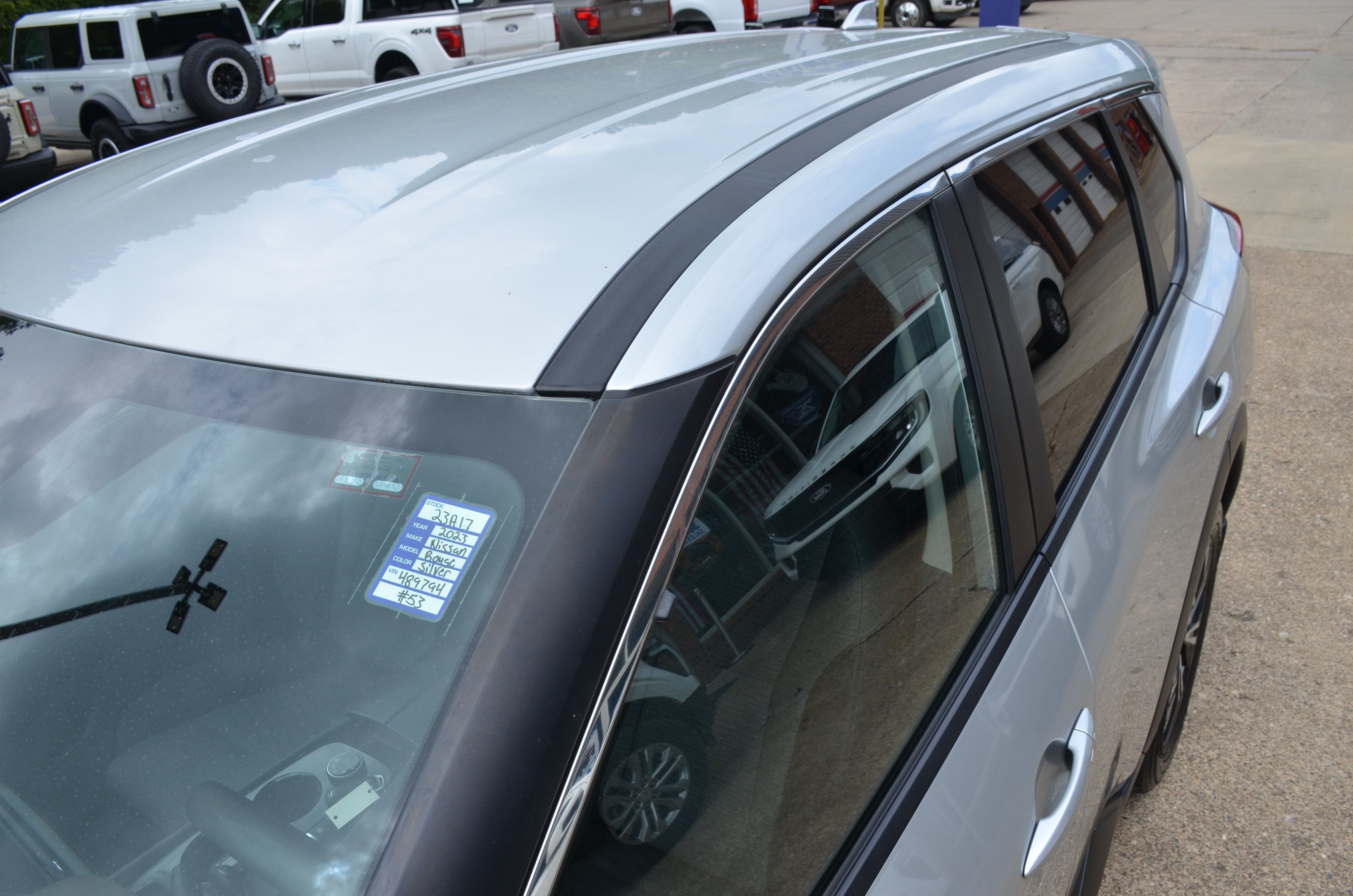 Used 2023 Nissan Rogue SV AWD/4WD image 13