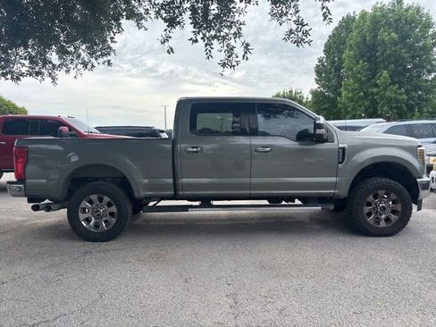 Used 2019 Ford F250 Lariat w/ Chrome Package AWD/4WD image 4