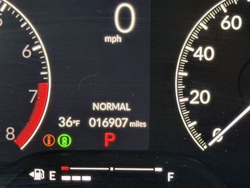 Used 2023 Honda Civic Sport image 19