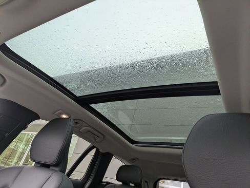 Certified 2025 Volvo V60 B5 Cross Country Plus image 25