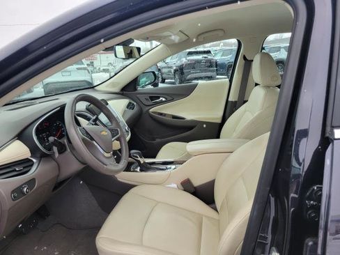 Used 2022 Chevrolet Malibu LT w/ Leather Package image 8