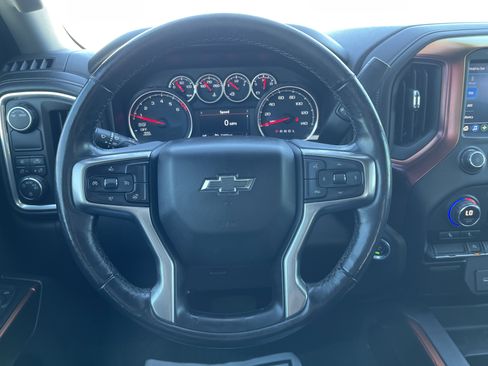 Used 2020 Chevrolet Silverado 1500 RST w/ Texas Edition image 17