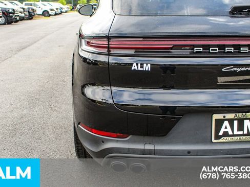 Used 2024 Porsche Cayenne S image 13