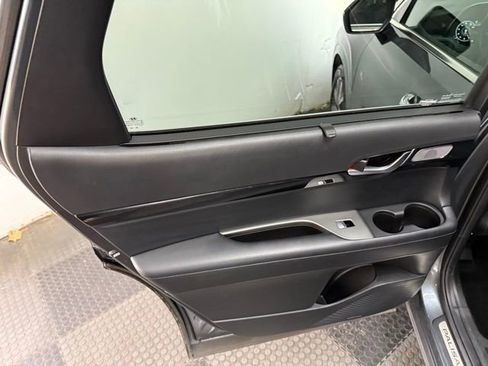 Used 2021 Hyundai Palisade Limited image 41