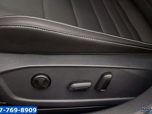 Used 2022 Volkswagen Jetta SE image 17