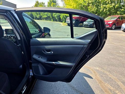 Used 2023 Nissan Sentra SV w/ Trunk Package image 36