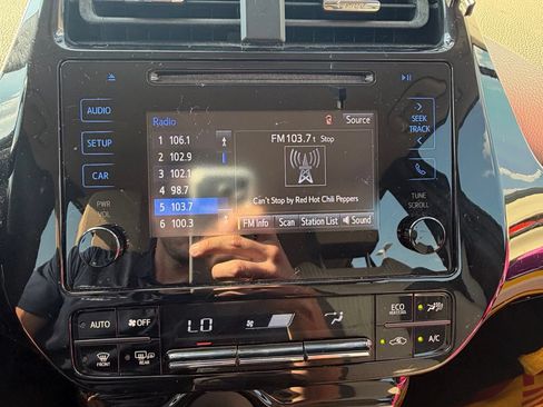 Used 2016 Toyota Prius Two FWD image 10