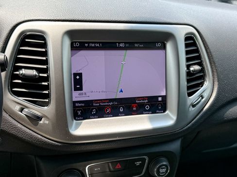 Used 2018 Jeep Compass Latitude w/ Popular Equipment Group AWD/4WD image 18