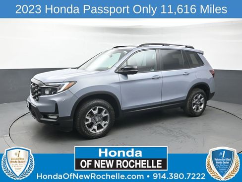 Used 2023 Honda Passport TrailSport image 1