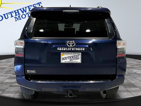 Used 2024 Toyota 4Runner SR5 Premium w/ Moonroof Package AWD/4WD image 5