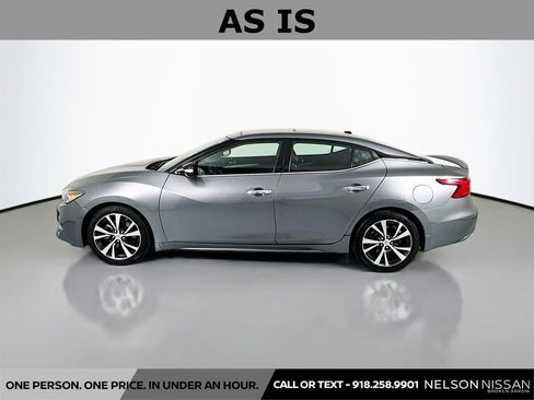Used 2016 Nissan Maxima 3.5 SL w/ Interior Lighting Package FWD image 8