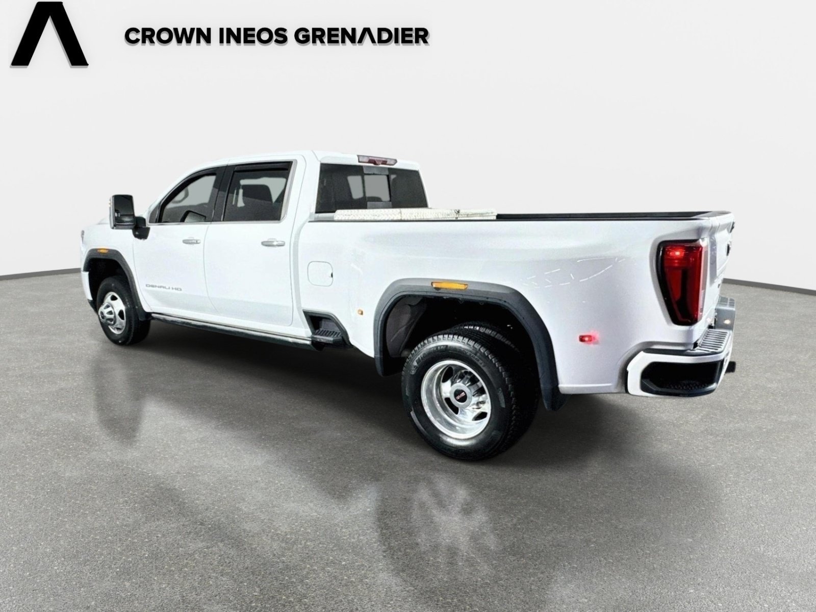 Used 2021 GMC Sierra 3500 Denali w/ Denali Ultimate Package AWD/4WD image 7