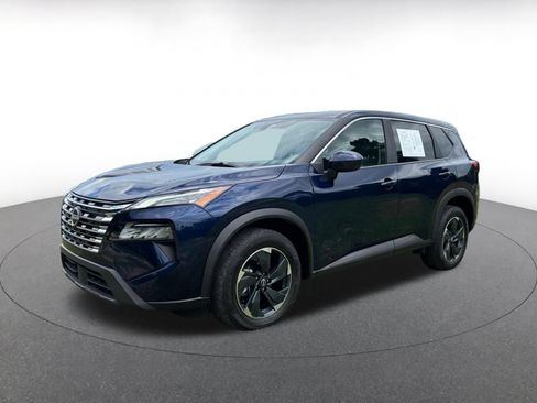 Used 2025 Nissan Rogue SV FWD image 4