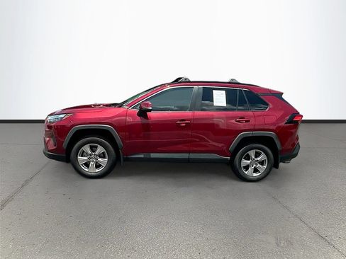 Used 2022 Toyota RAV4 XLE w/ Convenience Package AWD/4WD image 4