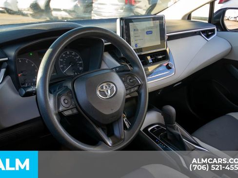 Used 2023 Toyota Corolla LE image 7