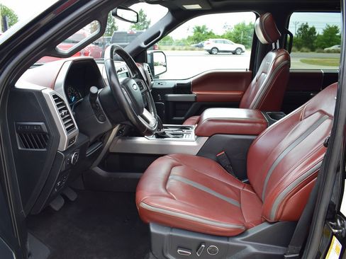 Used 2019 Ford F150 Platinum w/ Technology Package image 8