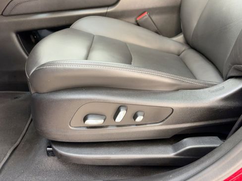 Certified 2025 Cadillac XT6 Premium Luxury image 13