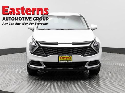 Used 2023 Kia Sportage LX AWD/4WD image 2