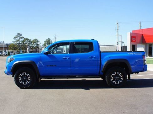 Used 2020 Toyota Tacoma TRD Off-Road w/ TRD Premium Off Road Package image 14