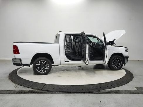 Used 2025 RAM 1500 Laramie AWD/4WD image 16