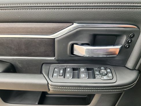 New 2026 RAM 2500 Laramie AWD/4WD image 21