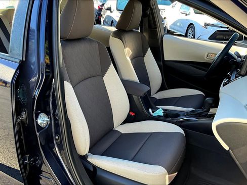 Certified 2025 Toyota Corolla LE image 8